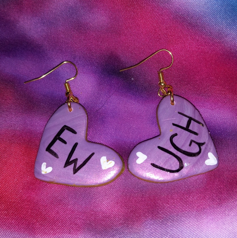 Anti Valentine 🖤 heart earrings